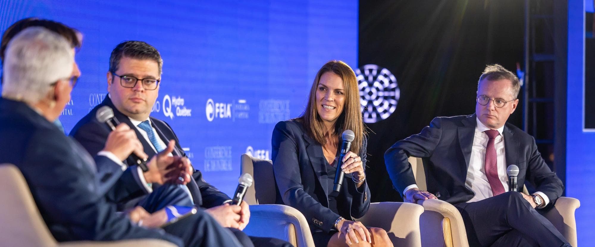 Kristin Milchanowski speaking at the Conference de Montréal 