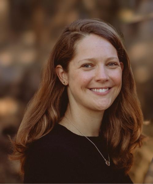 Emily Hobbs Headshot
